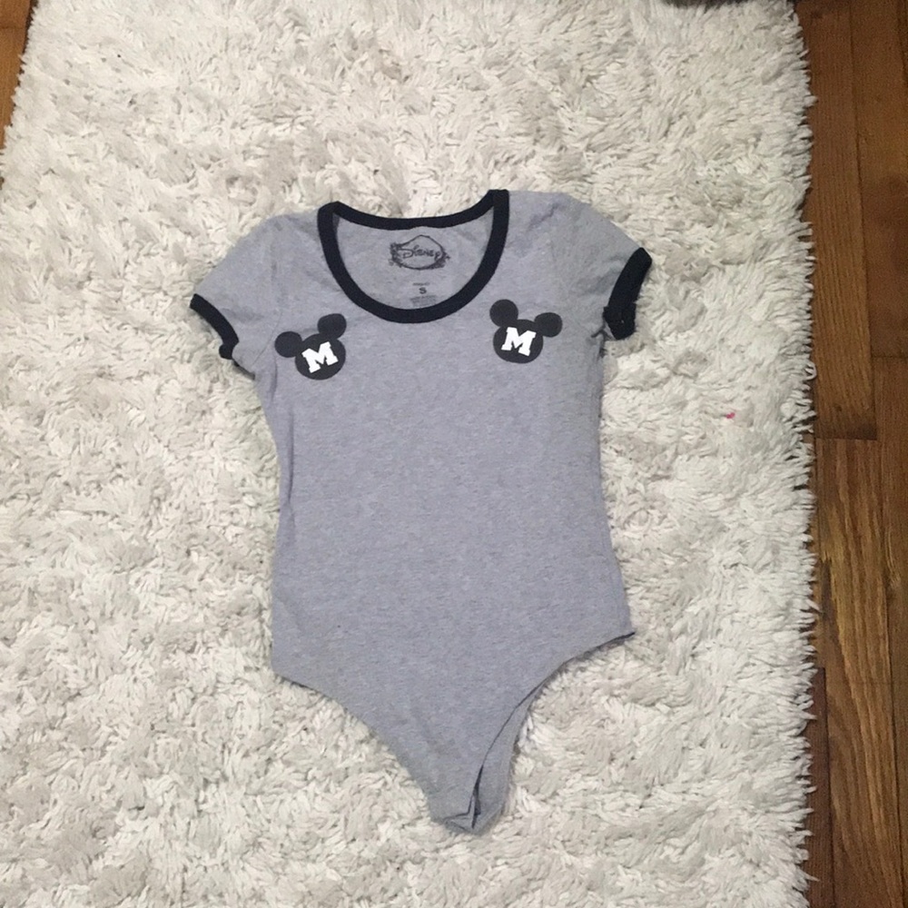 🌺Gray and black bodysuit🌺